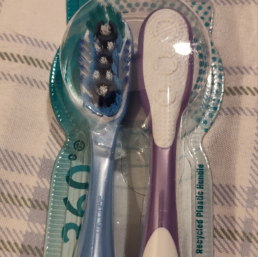 NEW! Colgate Total Bundle - Picture 4 of 7